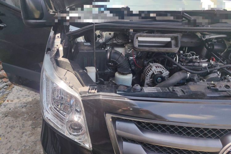 Used Foton Toano 2023 Joy Elephant Multi-Function Model Cummins 2.8T Automatic Long Wheelbase Mid-Roof Design Rear Single Tire Available in 5/6/7/9-Seater Configurations Engine Bay Right