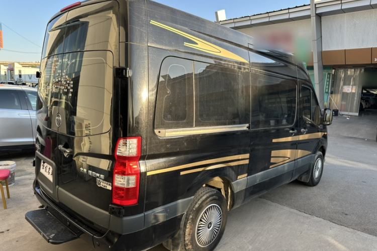 Used Foton Toano 2023 2.0T Manual Jixiang Long Wheelbase Mid-Top Rear Single Tire 7/9-Seater Exterior 3