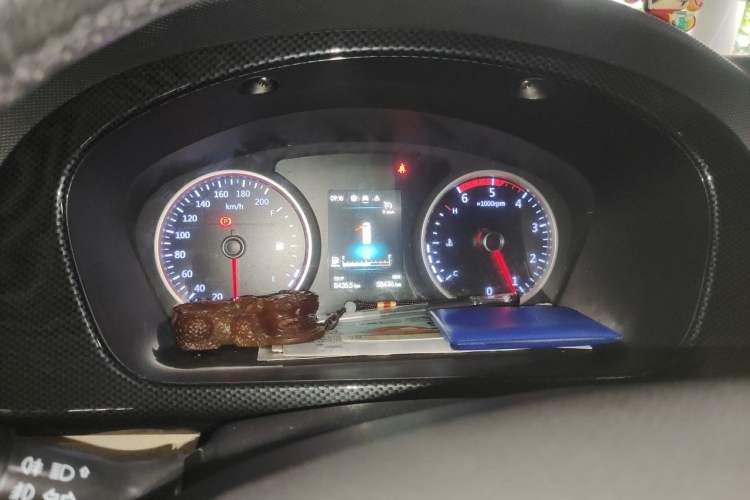 Used Foton Toano 2023 2.0T Compact Luxury Edition Manual Transmission Long Wheelbase Mid-Height Roof Rear Single Tire 9-Seater Instrument Cluster