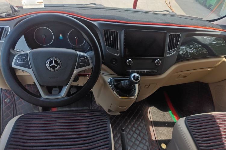 Used Foton Toano 2023 2.0T Compact Comfort Edition Manual Transmission Long Wheelbase Mid-Height Design with Single Rear Tire 9-Seater Interior 2