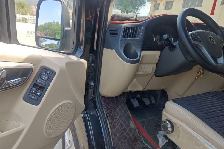 Used Foton Toano 2023 2.0T Compact Comfort Edition Manual Transmission Long Wheelbase Mid-Height Design with Single Rear Tire 9-Seater Interior 3