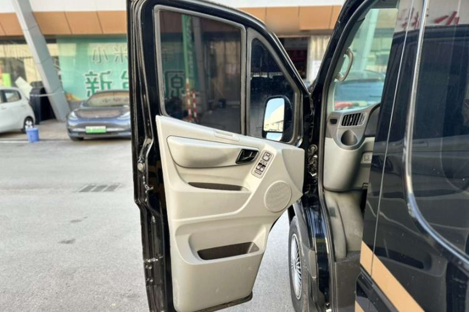 Used Foton Toano 2023 2.0T Manual Jixiang Long Wheelbase Mid-Top Rear Single Tire 7/9-Seater Interior 9