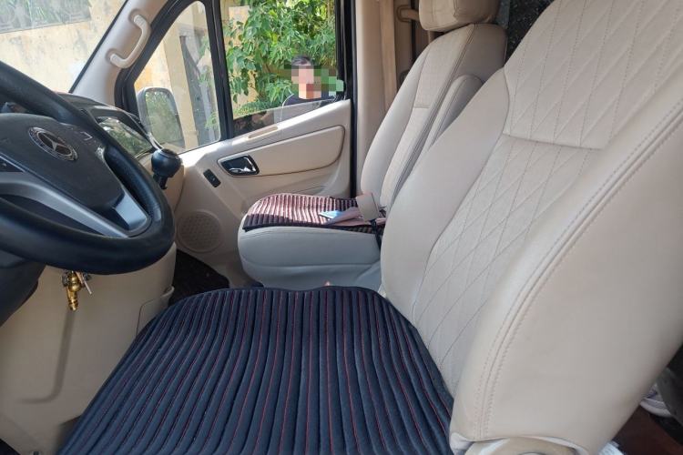 Used Foton Toano 2023 2.0T Compact Comfort Edition Manual Transmission Long Wheelbase Mid-Height Design with Single Rear Tire 9-Seater Left Rear Seat