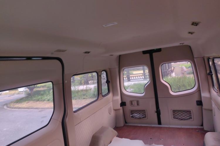 Used Foton Toano 2023 2.0T Compact Luxury Edition Manual Transmission Long Wheelbase Mid-Height Roof Rear Single Tire 9-Seater Left Rear Seat