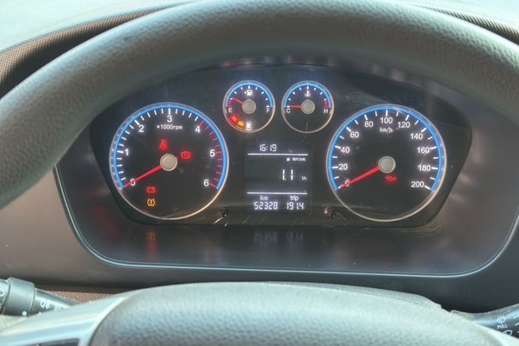 Used Foton Toano 2023 2.0T Manual Jixiang Long Wheelbase Mid-Top Rear Single Tire 7/9-Seater Odometer Close Up