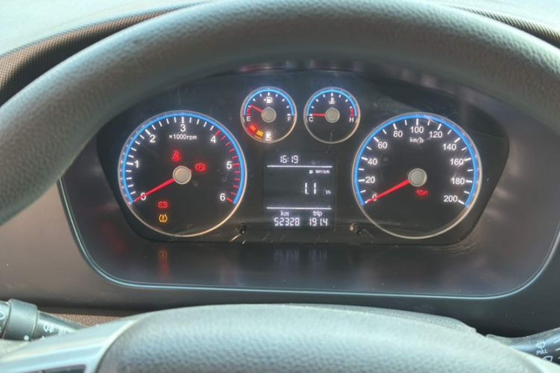 Used Foton Toano 2023 2.0T Manual Jixiang Long Wheelbase Mid-Top Rear Single Tire 7/9-Seater Odometer Close Up