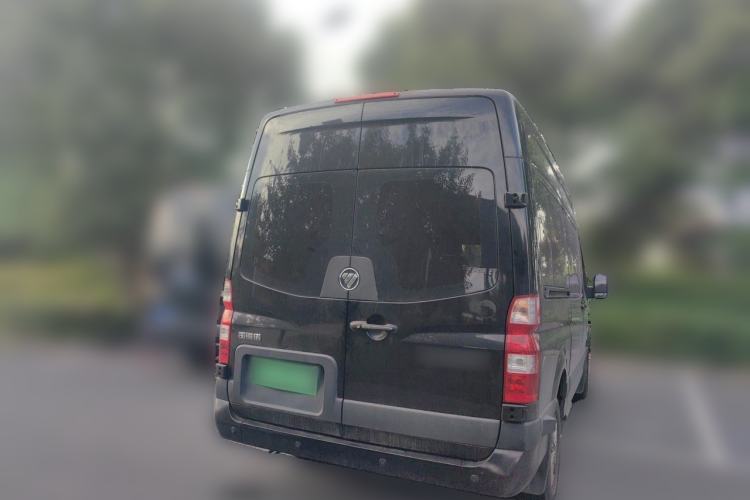 Used Foton Toano 2023 2.0T Compact Luxury Edition Manual Transmission Long Wheelbase Mid-Height Roof Rear Single Tire 9-Seater Rear