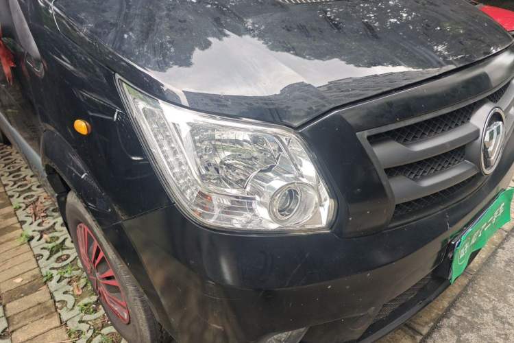 Used Foton Toano 2023 2.0T Manual Jixiang Long Wheelbase Mid-Top Rear Single Tire 7/9-Seater Right Front Headlight
