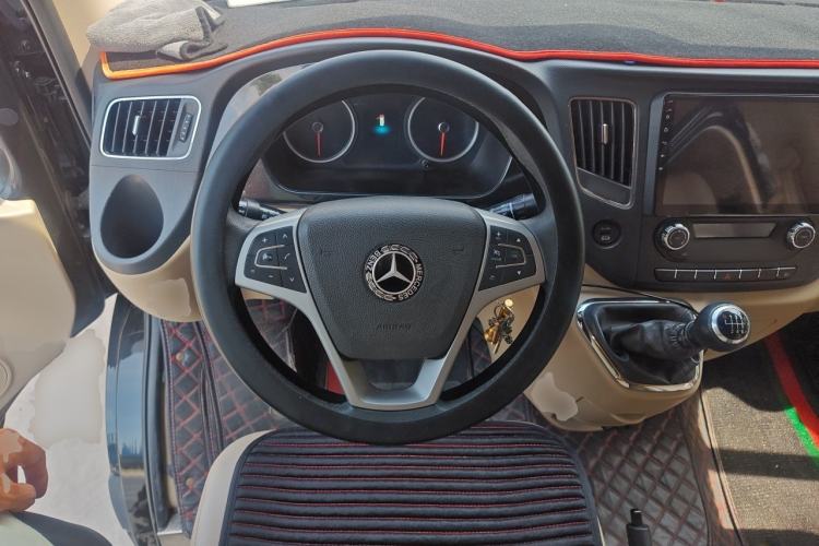 Used Foton Toano 2023 2.0T Compact Comfort Edition Manual Transmission Long Wheelbase Mid-Height Design with Single Rear Tire 9-Seater Steering Wheel