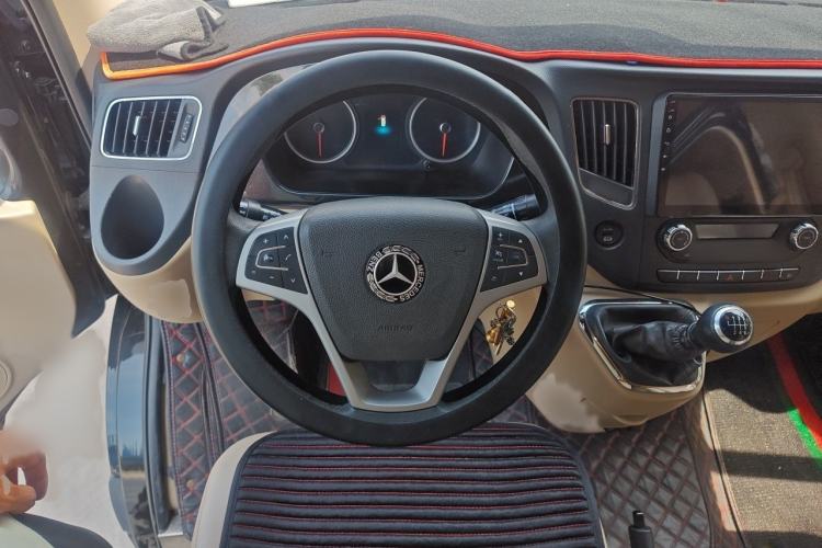 Used Foton Toano 2023 2.0T Compact Comfort Edition Manual Transmission Long Wheelbase Mid-Height Design with Single Rear Tire 9-Seater Steering Wheel