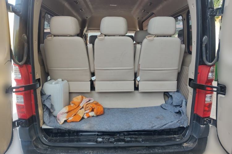 Used Foton Toano 2023 2.0T Compact Comfort Edition Manual Transmission Long Wheelbase Mid-Height Design with Single Rear Tire 9-Seater Trunk