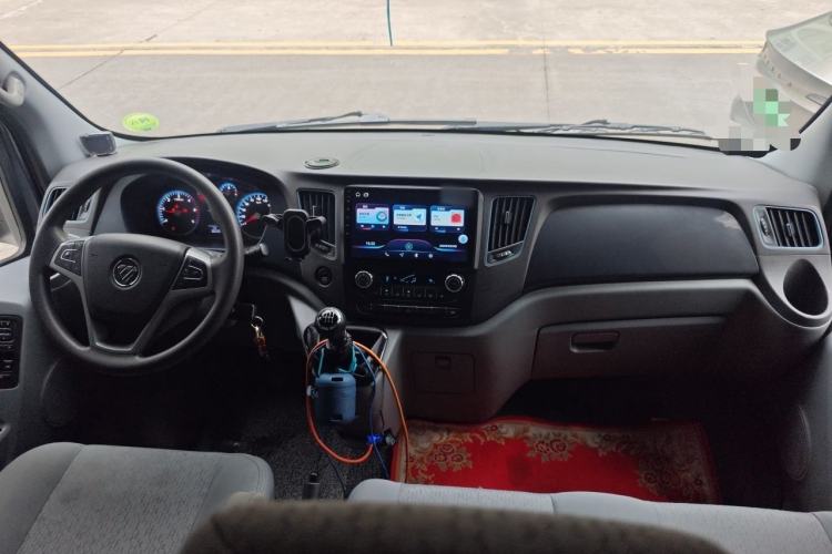 Used Foton Toano 2023 Cummins 2.8T Manual Jixiang Multi-Function Long-Wheelbase Mid-Roof Model with Rear Dual Tires Available in 7/9-Seater Configurations Center Console