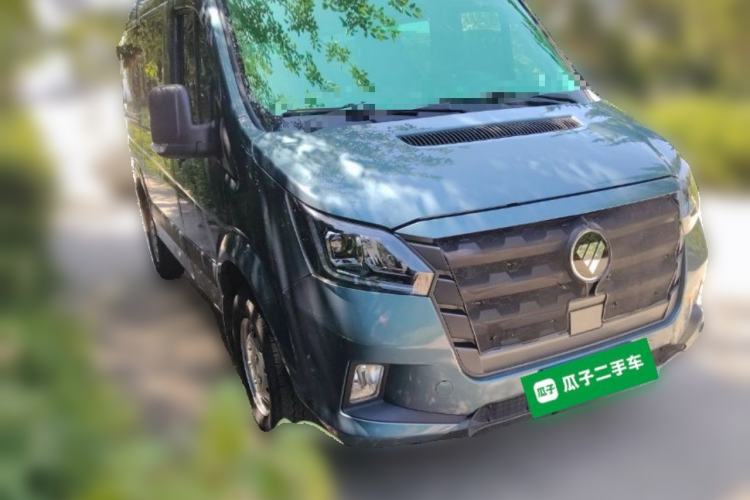 Used Foton Toano 2023 Urban Edition Multi-Function 2.0T Manual Short Wheelbase Low Roof with Single Rear Tire Available in 5/6/9-Seater Configurations Front Right 45 Deg