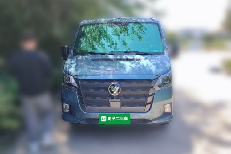Used Foton Toano 2023 Urban Edition Multi-Function 2.0T Manual Short Wheelbase Low Roof with Single Rear Tire Available in 5/6/9-Seater Configurations Front