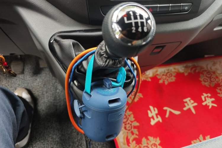 Used Foton Toano 2023 Cummins 2.8T Manual Jixiang Multi-Function Long-Wheelbase Mid-Roof Model with Rear Dual Tires Available in 7/9-Seater Configurations Gear Lever