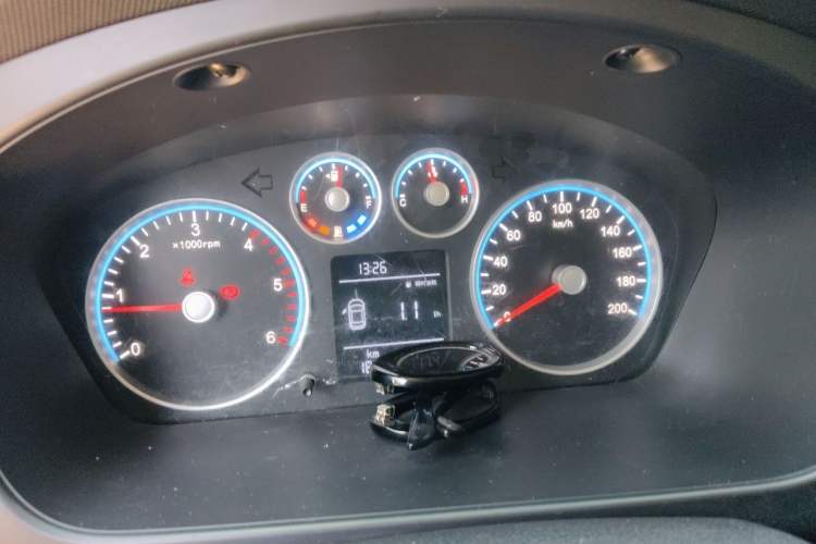 Used Foton Toano 2023 Urban Edition Multi-Function 2.0T Manual Short Wheelbase Low Roof with Single Rear Tire Available in 5/6/9-Seater Configurations Instrument Cluster