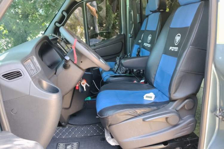 Used Foton Toano 2023 Urban Edition Multi-Function 2.0T Manual Short Wheelbase Low Roof with Single Rear Tire Available in 5/6/9-Seater Configurations Left Front Seat