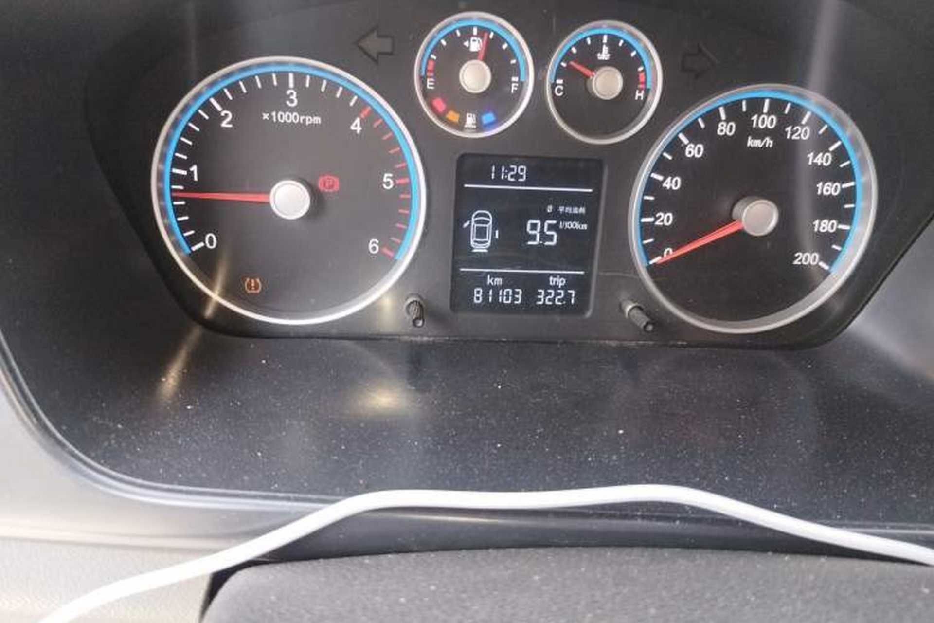 Used Foton Toano 2023 2.5T Manual Jixiang Multi-Function Long-Wheelbase Mid-Height Model with Dual Rear Tires Available in 7/9-Seater Configurations Odometer Close Up