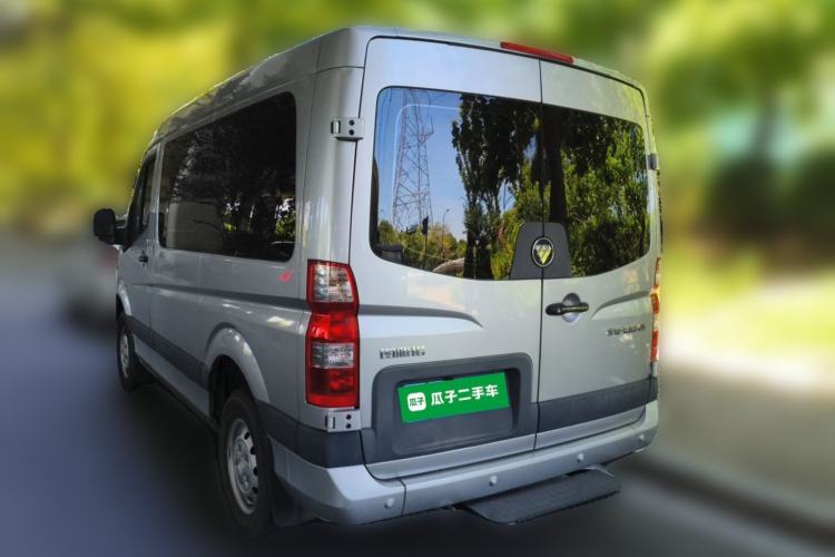 Used Foton Toano 2023 2.0T Manual Urban Version Short Wheelbase Low Roof with Single Rear Tire Available in 5/6/9-Seater Configurations Rear Left 45 Deg
