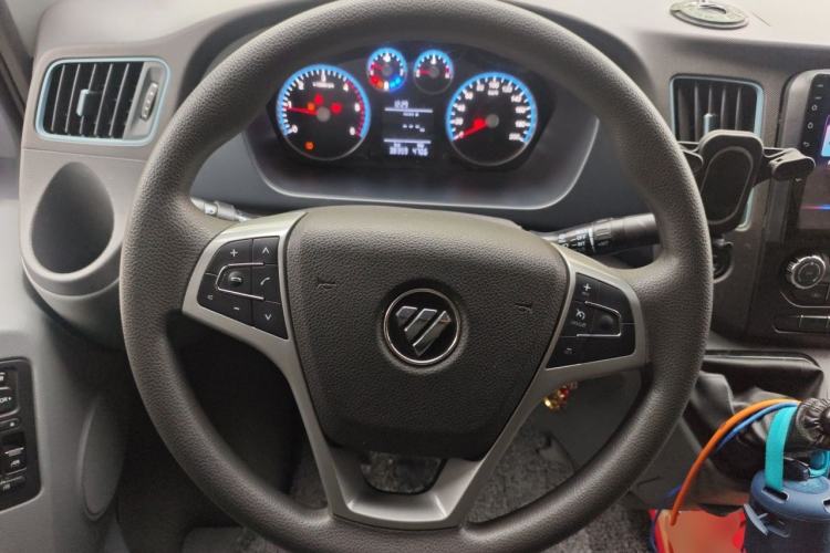 Used Foton Toano 2023 Cummins 2.8T Manual Jixiang Multi-Function Long-Wheelbase Mid-Roof Model with Rear Dual Tires Available in 7/9-Seater Configurations Steering Wheel