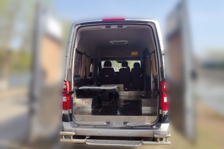 Used Foton Toano 2023 2.5T Manual Jixiang Multi-Function Long-Wheelbase Mid-Height Model with Dual Rear Tires Available in 7/9-Seater Configurations Trunk