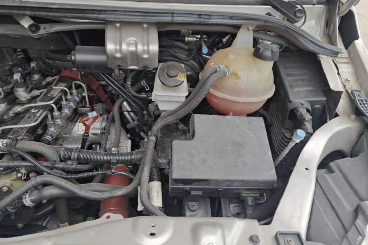 Used Foton Toano  Engine Bay Left