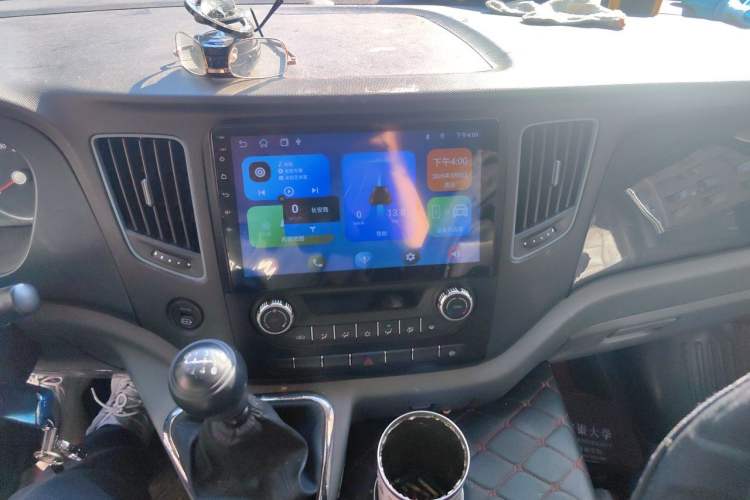 Used Foton Toano 2023 2.0T Manual Jixiang Van Long Wheelbase Mid-Height Rear Single Tire 3-Seater Audio And AC Panel