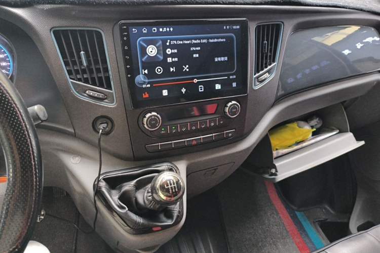 Used Foton Toano 2023 2.8T Manual Jixiang Long Wheelbase Mid-Top with Rear Dual Tires 7/9 Seats Audio And AC Panel