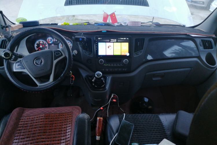 Used Foton Toano 2023 Joy Elephant Multi-Function 2.0T Manual Long-Wheelbase Mid-Roof Model with Single Rear Tire Available in 5/6/7/9-Seater Configurations Center Console