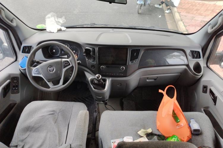 Used Foton Toano 2023 2.8T Manual Urban Version Short Wheelbase Low Roof with Single Rear Tire—5/6/9 Seater Center Console