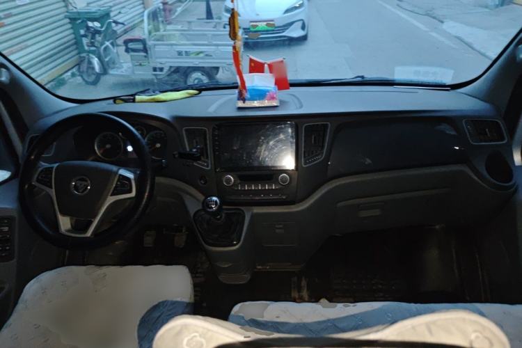 Used Foton Toano 2023 Joy Elephant Multi-Function Model Cummins 2.8T Manual Transmission Long Wheelbase Mid-Roof Design Rear Single Tire—Available in 5/6/7/9-Seater Configurations Center Console