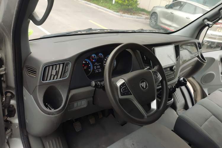 Used Foton Toano 2023 Joy Elephant Van 2.0T Manual Long Wheelbase Mid-Roof Design Rear Single Tire 3-Seater Center Console