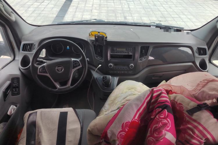 Used Foton Toano 2023 2.0T Automatic Urban Edition Short Wheelbase Mid-Height Design with Single Rear Tire—Available in 5/6/9-Seater Configurations Center Console