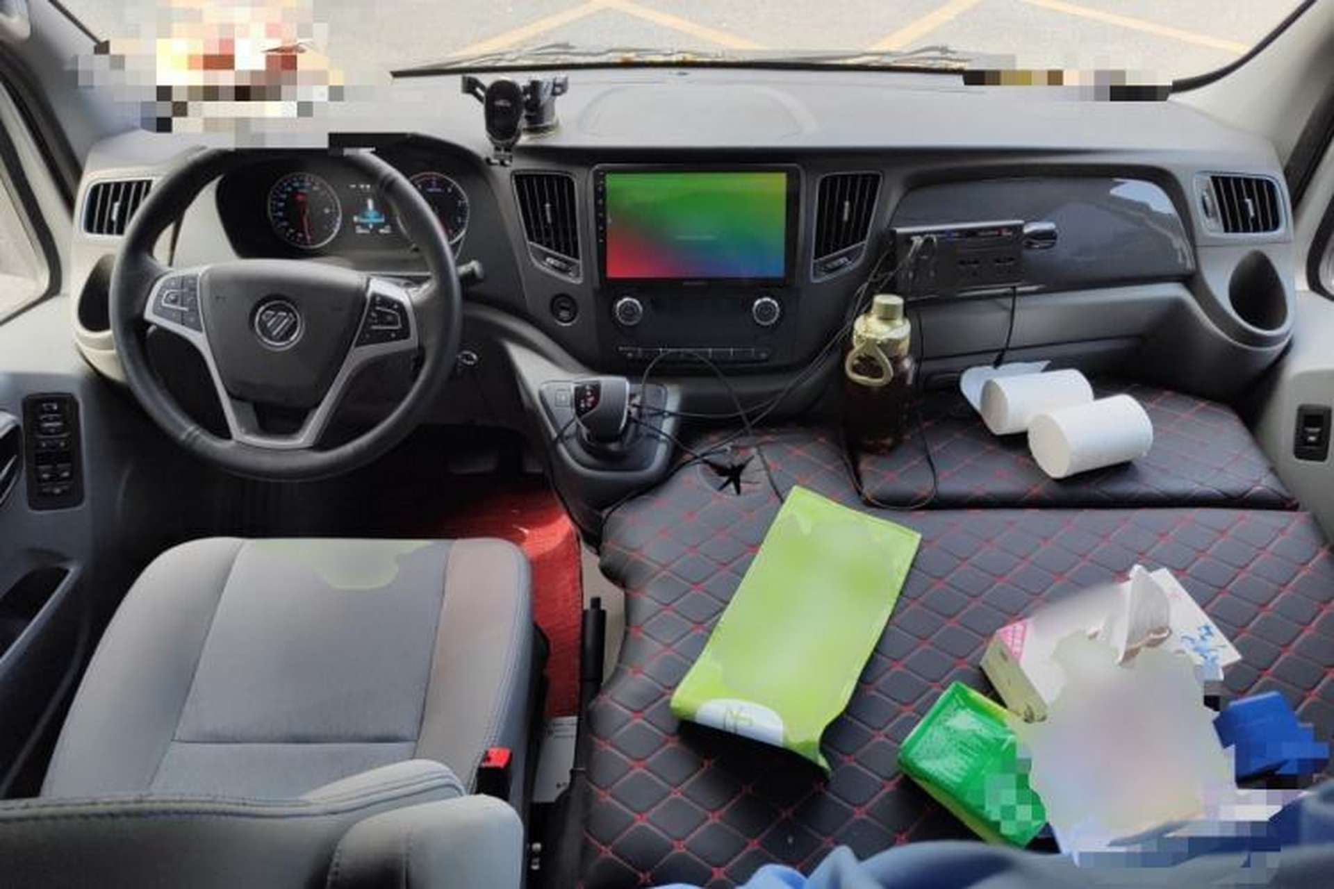 Used Foton Toano 2023 2.0T Automatic Jixiang Multi-Function Long-Wheelbase Mid-Height Rear Single Tire – Available in 6/7/9-Seater Configurations Center Console