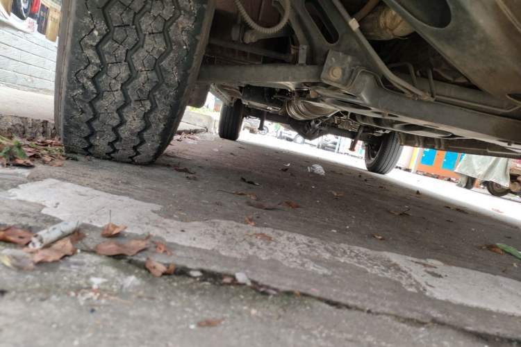 Used Foton Toano 2023 2.8T Manual Jixiang Long Wheelbase Mid-Top Rear Single Tire 7/9-Seater Chassis Front Right