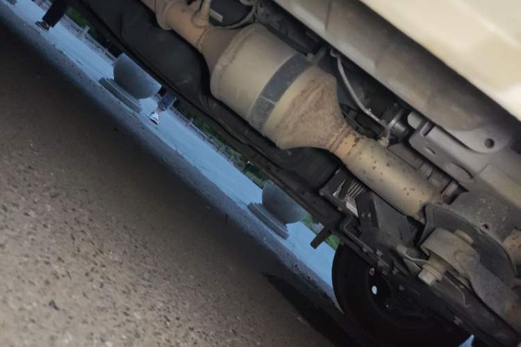 Used Foton Toano 2023 2.0T Automatic Jixiang Multi-Function Long-Wheelbase Mid-Height Rear Single Tire – Available in 6/7/9-Seater Configurations Chassis Front Right