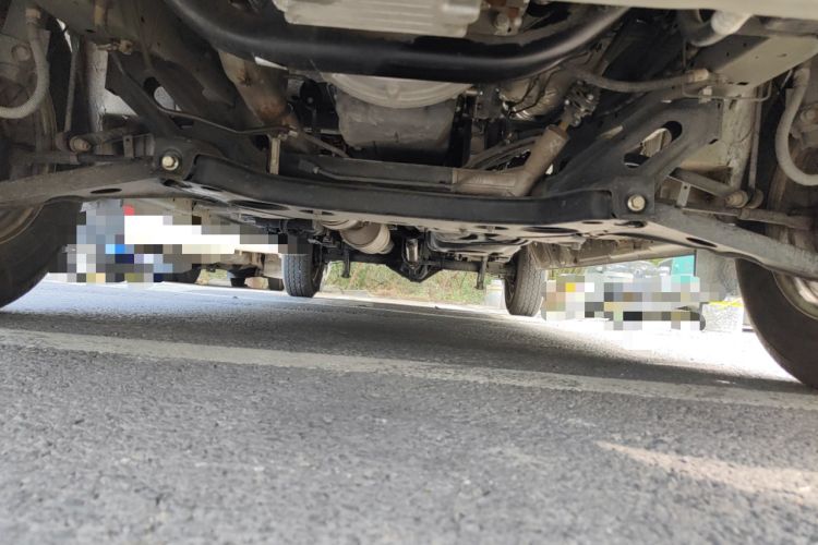 Used Foton Toano 2023 2.0T Automatic Jixiang Multi-Function Long-Wheelbase Mid-Height Rear Single Tire – Available in 6/7/9-Seater Configurations Chassis Front