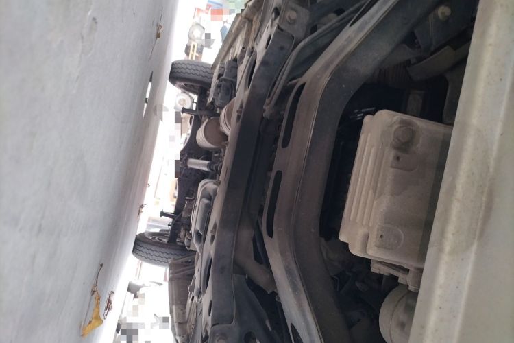 Used Foton Toano 2023 2.0T Manual Urban Version Short Wheelbase Low Roof with Single Rear Tire Available in 5/6/9-Seater Configurations Chassis Front