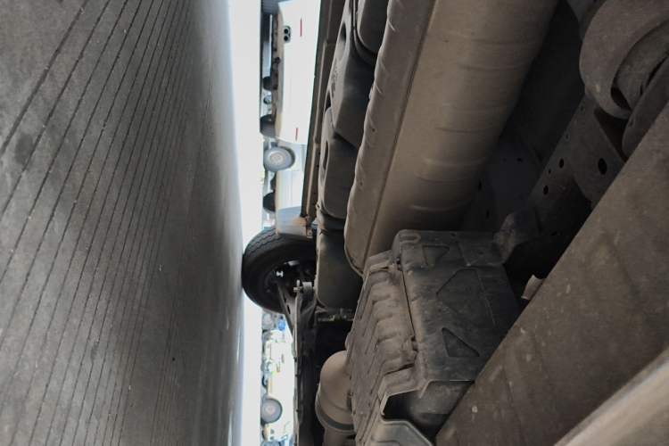 Used Foton Toano 2023 2.0T Automatic Urban Edition Short Wheelbase Mid-Height Design with Single Rear Tire—Available in 5/6/9-Seater Configurations Chassis Rear Right