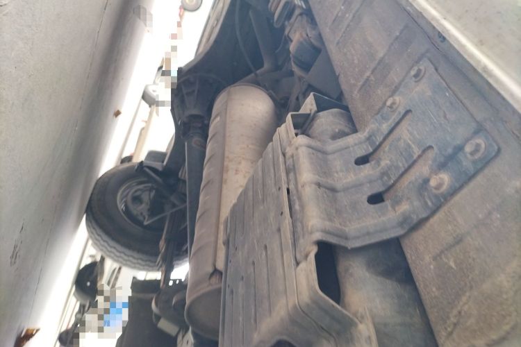 Used Foton Toano 2023 2.0T Manual Urban Version Short Wheelbase Low Roof with Single Rear Tire Available in 5/6/9-Seater Configurations Chassis Rear Right