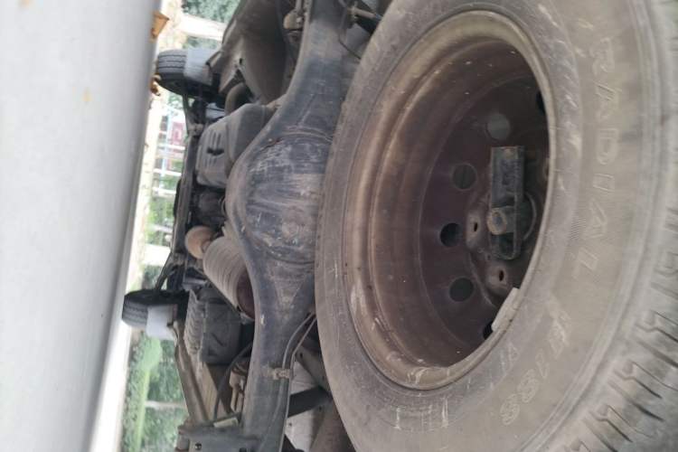 Used Foton Toano 2023 2.0T Manual Urban Version Short Wheelbase Low Roof with Single Rear Tire Available in 5/6/9-Seater Configurations Chassis Rear