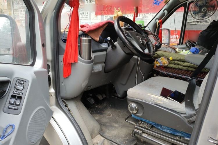 Used Foton Toano 2023 2.8T Manual Jixiang Long Wheelbase Mid-Top Rear Single Tire 7/9-Seater Driver Seat