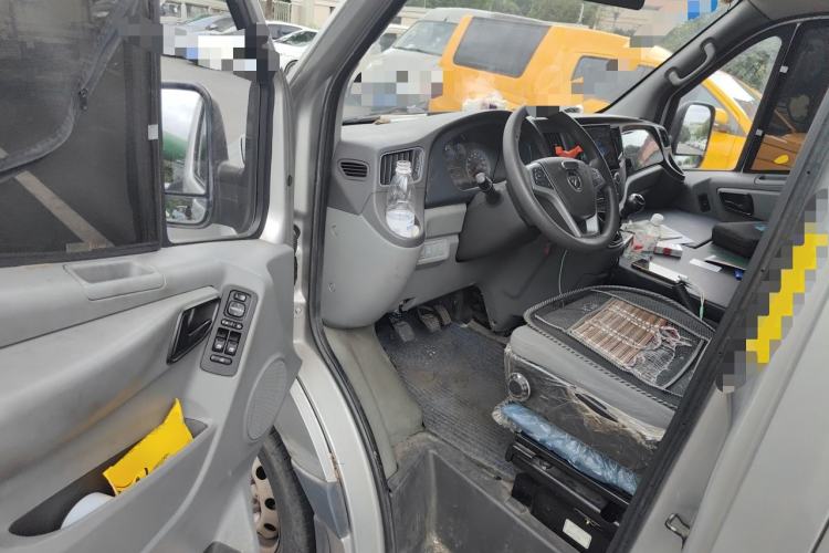 Used Foton Toano 2023 2.0T Manual Jixiang Van Extended Wheelbase Mid-Roof Design Rear Single Tire 3-Seater Driver Seat