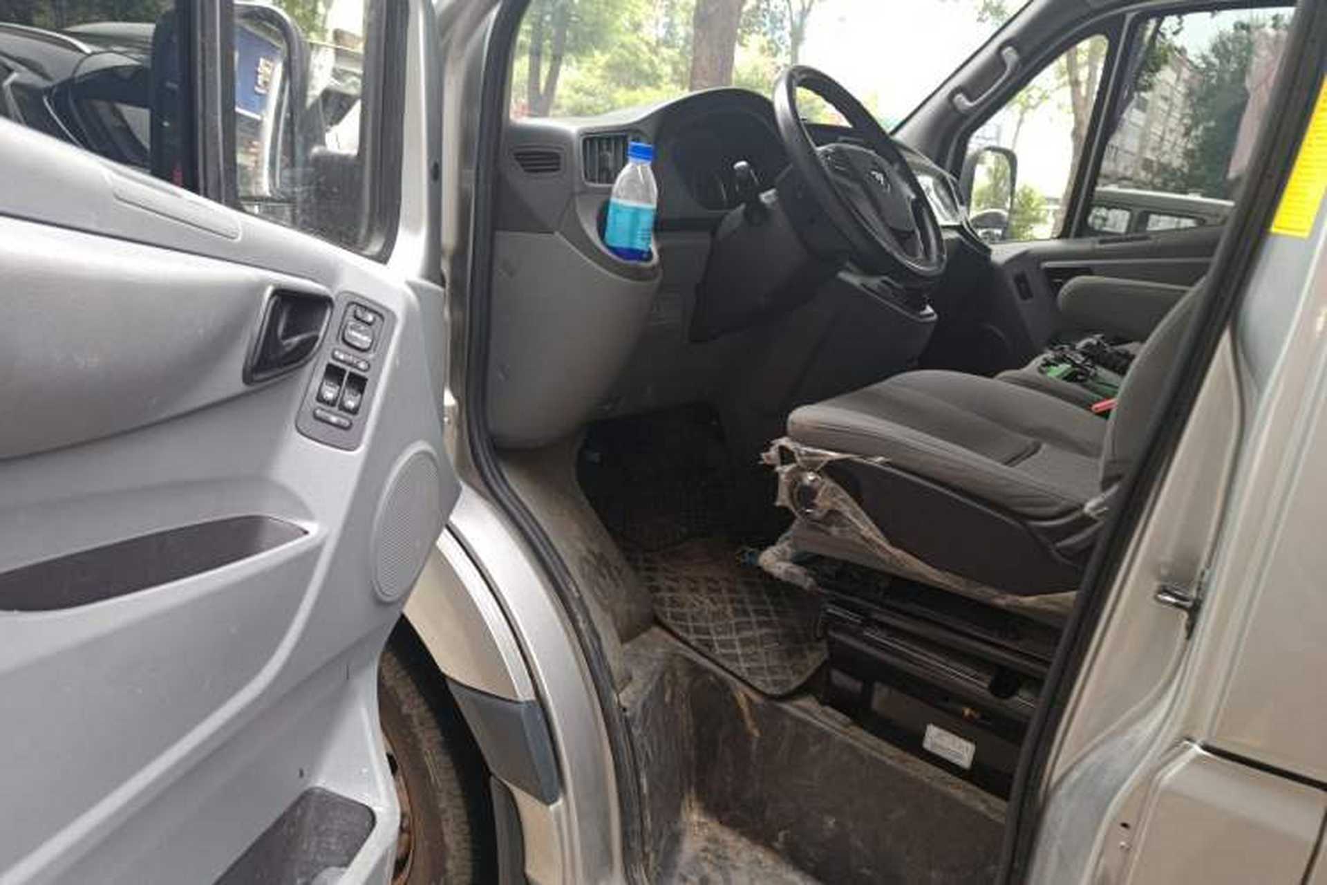 Used Foton Toano 2023 2.0T Automatic Urban Edition Short Wheelbase Mid-Height Design with Single Rear Tire—Available in 5/6/9-Seater Configurations Driver Seat