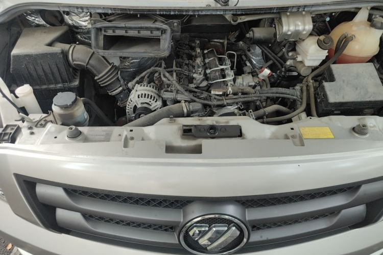 Used Foton Toano 2023 2.8T Manual Jixiang Long Wheelbase Mid-Top with Rear Dual Tires 7/9 Seats Engine Bay