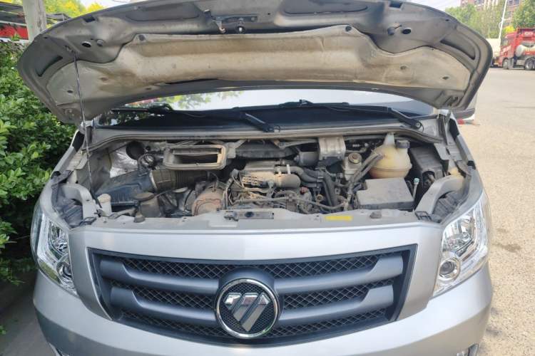 Used Foton Toano 2023 Joy Elephant Multi-Function 2.0T Manual Long-Wheelbase Mid-Roof Model with Single Rear Tire Available in 5/6/7/9-Seater Configurations Engine Bay
