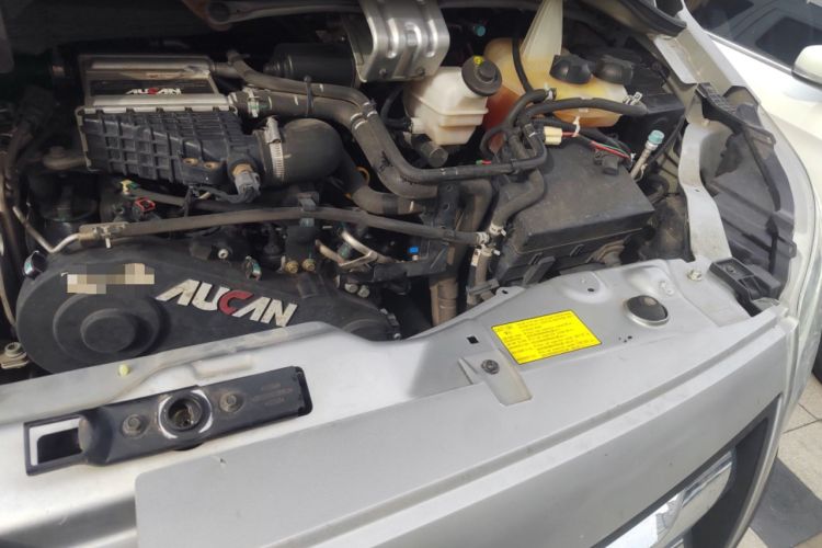 Used Foton Toano 2023 2.0T Automatic Urban Edition Short Wheelbase Mid-Height Design with Single Rear Tire—Available in 5/6/9-Seater Configurations Engine Bay Left