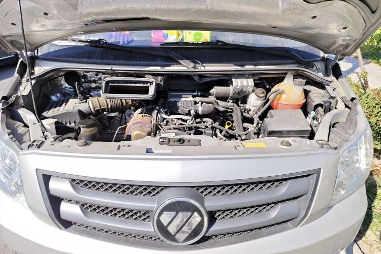 Used Foton Toano 2023 Joy Elephant Van 2.0T Manual Transmission Extended Wheelbase Ultra-High Roof Rear Single Tire 3-Seater Engine Bay