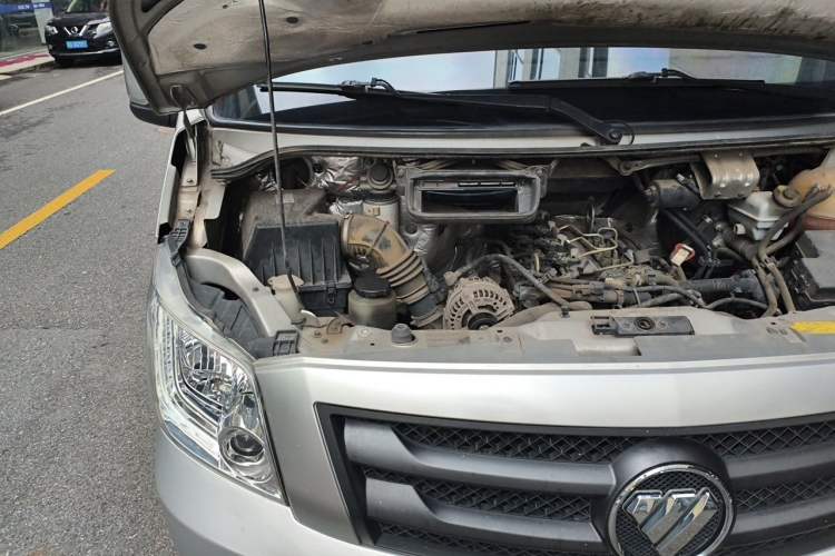 Used Foton Toano 2023 2.8T Manual Jixiang Long Wheelbase Mid-Top with Rear Dual Tires 7/9 Seats Engine Bay Right