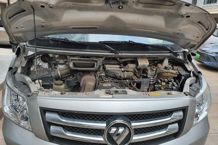 Used Foton Toano 2023 2.0T Automatic Urban Edition Short Wheelbase Mid-Height Design with Single Rear Tire—Available in 5/6/9-Seater Configurations Engine Bay